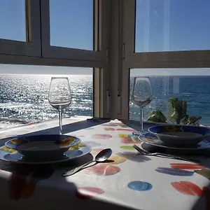 https://beachfront-82.es-andalucia.com